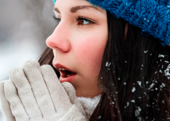 Los dermatólogos coinciden: los 4 cuidados esenciales para mantener el cabello bonito y saludable durante el invierno - foto: Pilexil